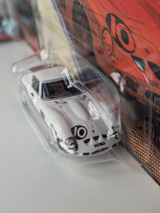 Vintage Racing Premium Hot Wheels Ferrari 250 GTO Porsche 917k Gulf
