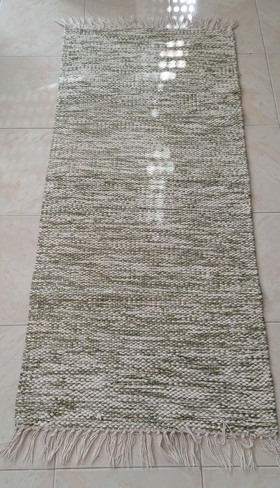 Tapete em tecido muito bom e estado