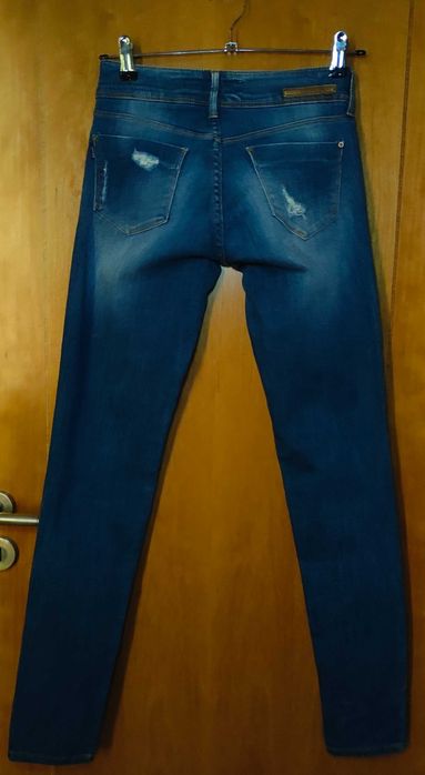 Calças de ganga com rasgões Tiffosi