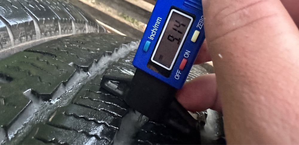 Шини зима 22 рік 235/65 R16c Maxmiler , резина на бус