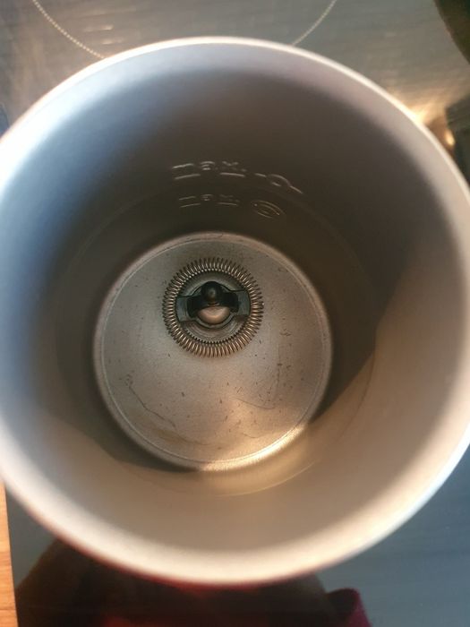 Ekspres do kawy Krups na kapsułki, spieniacz