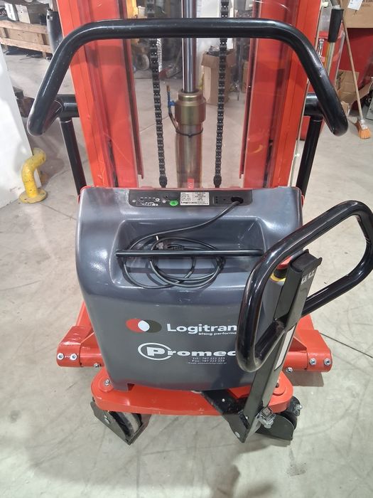 Stacker elétrico Logitrans