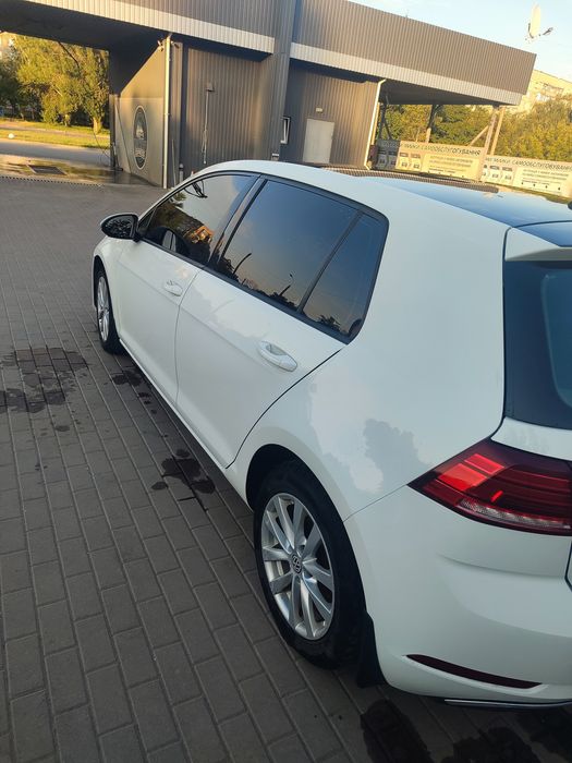 Фольксваген Гольф 7 мк 5 хечбек автомобіль