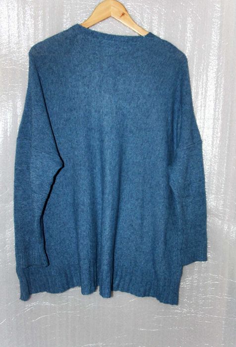 Женский свитер оверсайз размер 48/50