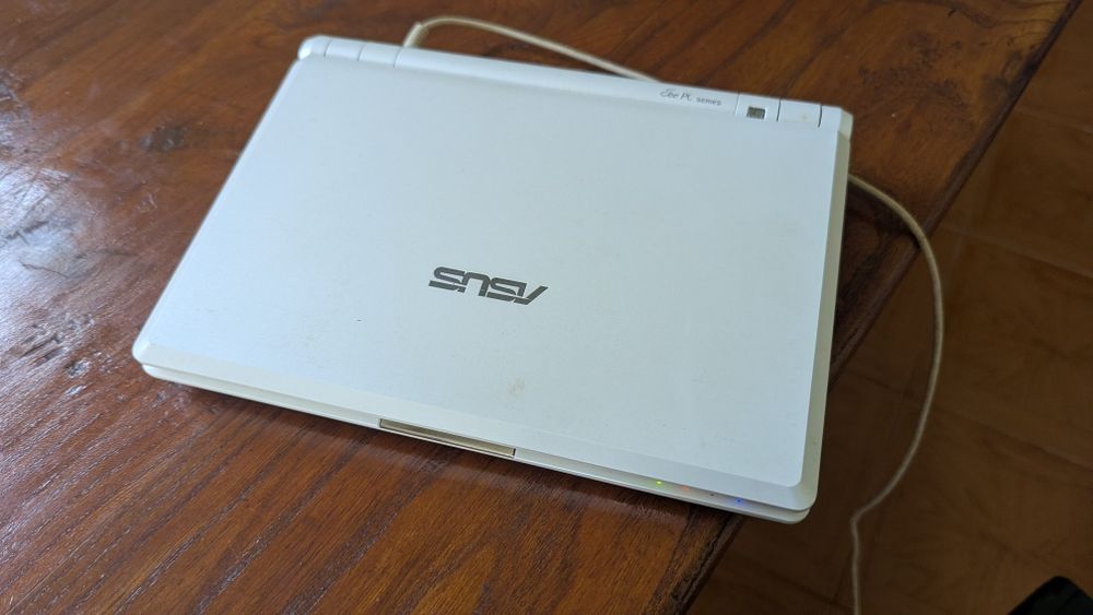 ASUS eee mini pc447001609540085761