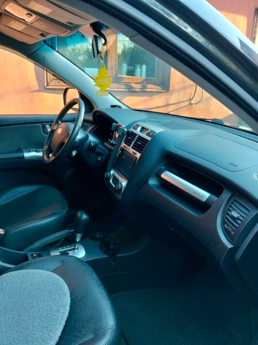 Продам Kia Sportage 2007