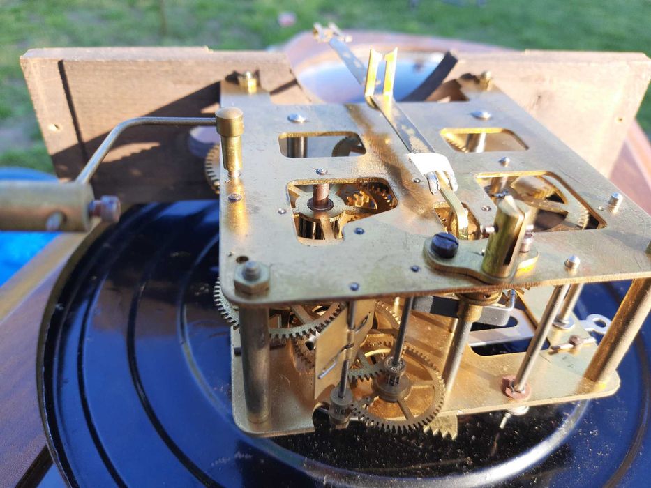 stary zegar Art Deco