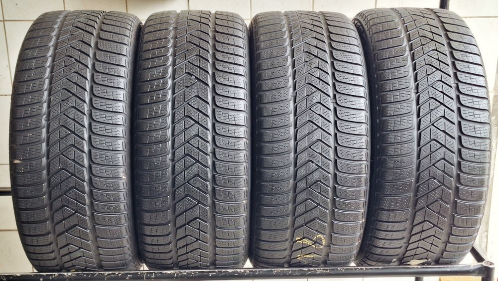 245/40R18 Pirelli SottoZero 3 Winter 97V XL 2022r D/B/72dB 200zł/szt