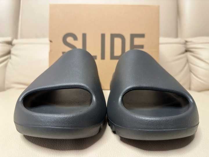 Yeezy_Slide_onyx_Czarny 43