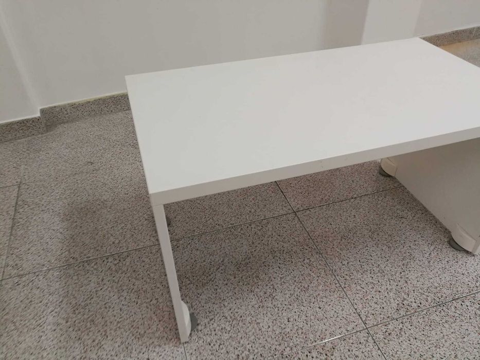 Banco branco IKEA (JÁ SÓ HÁ 1)