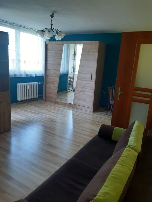 Kawalerka 33m/ 150 m od metra Trocka/ wolna od 12 lipca