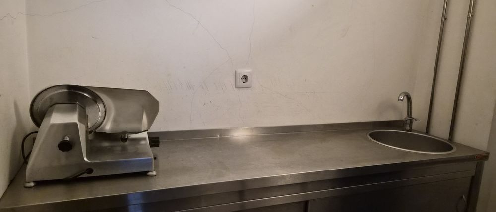 Arrendo café snack bar totalmente equipado no Lumiar - Oportunidade