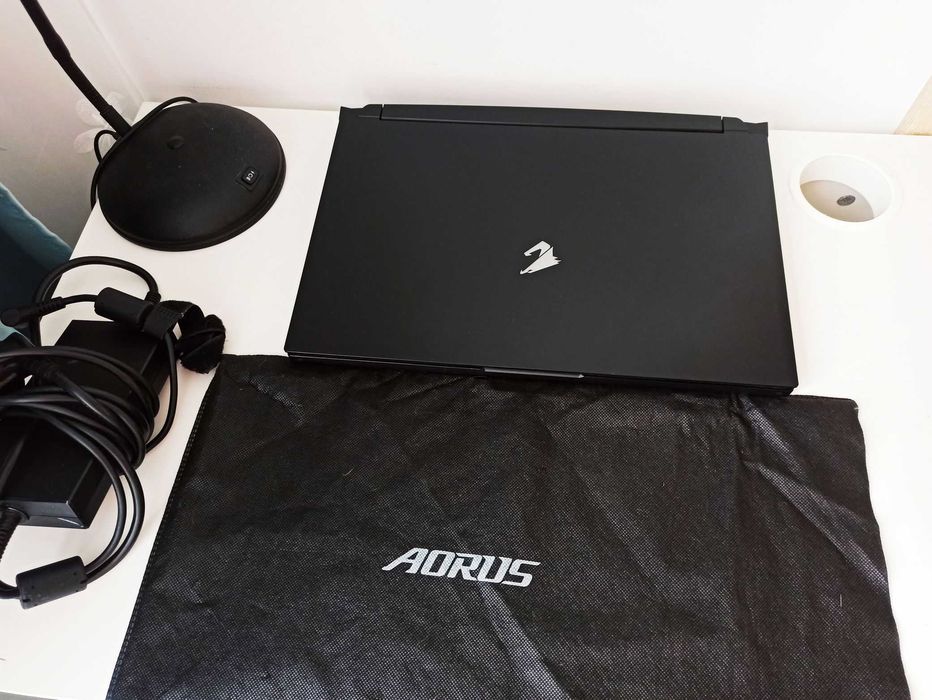 Laptop Gamingowy AORUS GIGABYTE RTX 3070