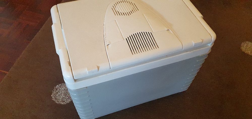 Arca Frigorífica EZETIL para automóvel, caravanas, camiões, barcos