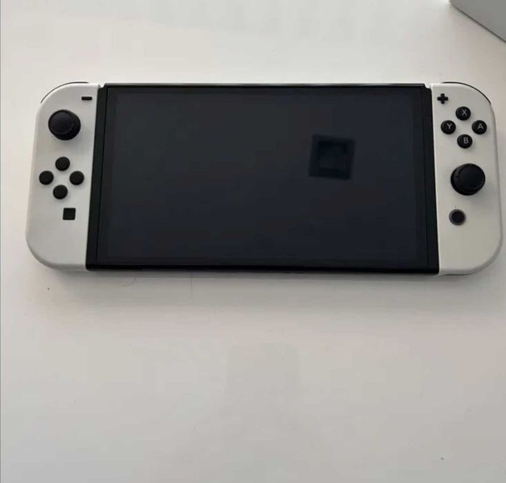 Nintendo switch OLED + 9 jogos + 2 comandos