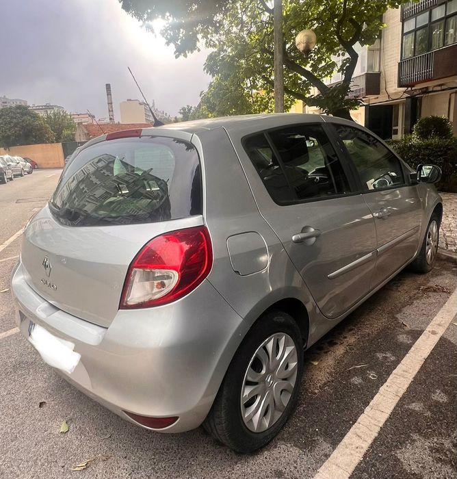 Carro Renault Clio 2010