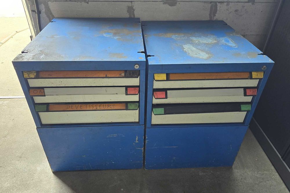 Szafka narzędziowa na matryce stemple Wykrawarka CNC