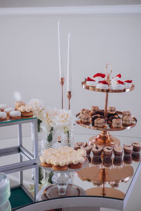 Оренда стола для кенді бару + посуд для кенді бару