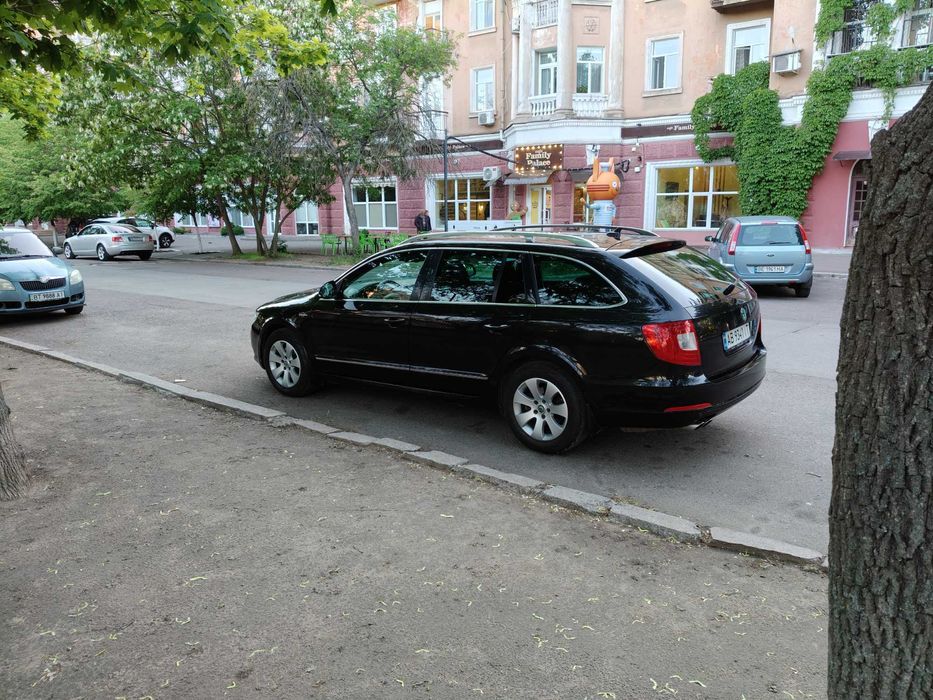продаю  skoda superb в максимальній комплектації