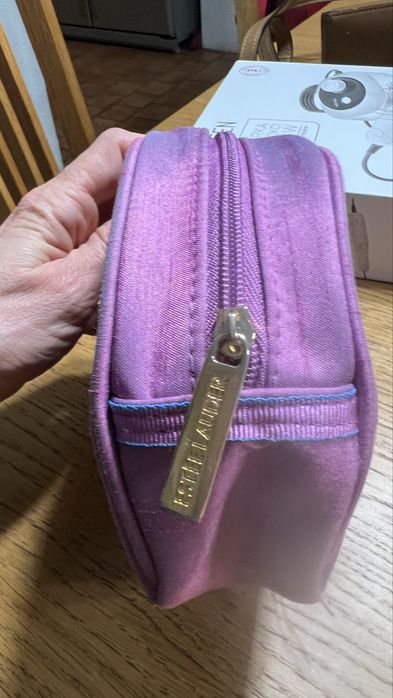 Mała różowa kosmetyczka estee Lauder