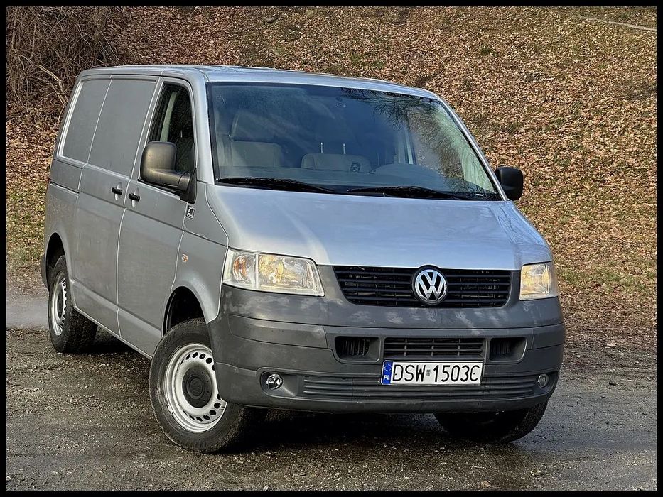 Volkswagen Transporter T5 2.5 TDI 180KM 4-motion Klima Elektryka Tempomat Hak  VW T5 2.5 TDI 180KM 4-Motion Klima Tempomat Elektryka Hak