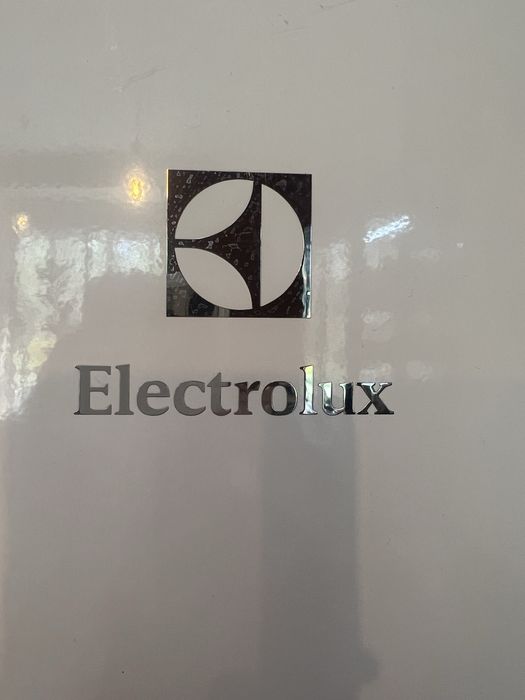 Холодильник Electrolux