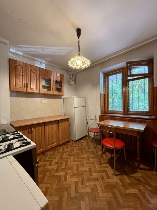 Продаж 3х кімнатної ЧЕШКИ, ЩЕРБАНЮКА - ДОСТАЄВСЬКОГО, 1ий ВИСОКИЙ поверх, БАЛКОН + ЛОДЖИЯ, не кутова!