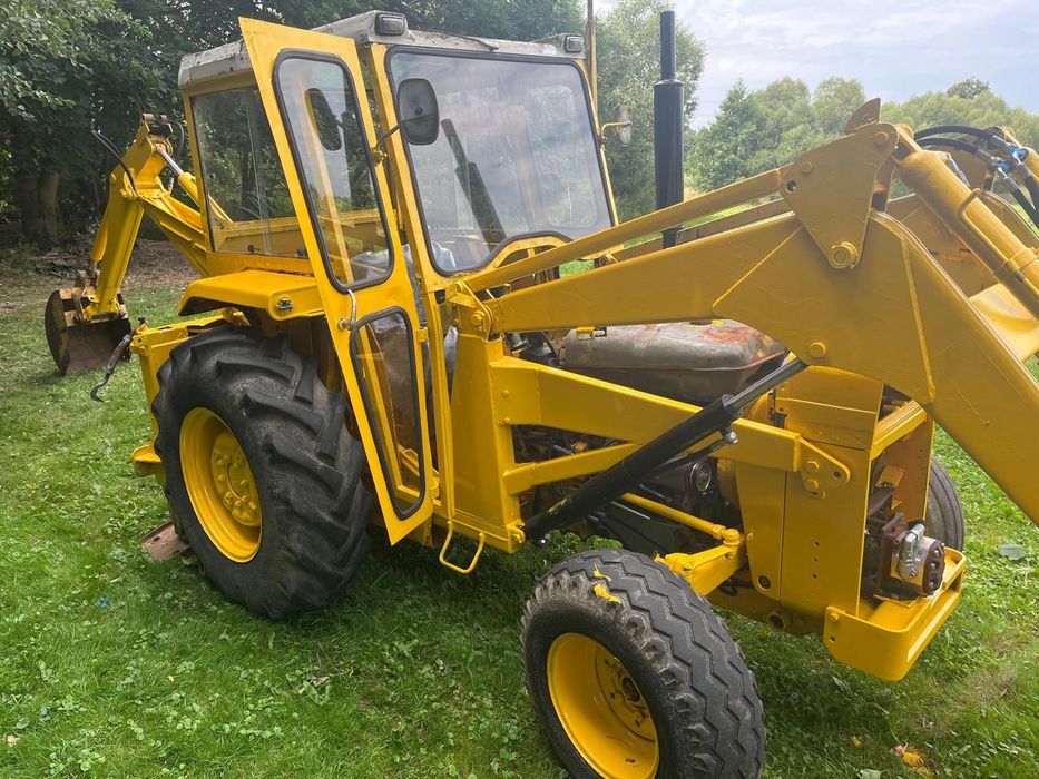 Massey Ferguson MF40 – koparko-ładowarka | Rok 1971