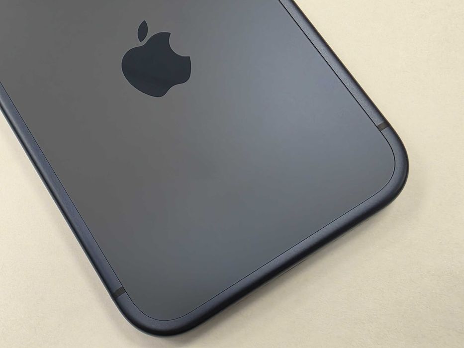 iPhone 17 PRO MAX 256GB Dual SIM (SIM + eSIM)/ Deep Blue/ A3526/ BAT 95%/ Grade A do A-/ + ładowarka/ 8.10.25 z Media Expert