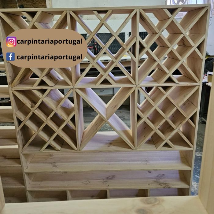 Adegas e garrafeiras personalizadas