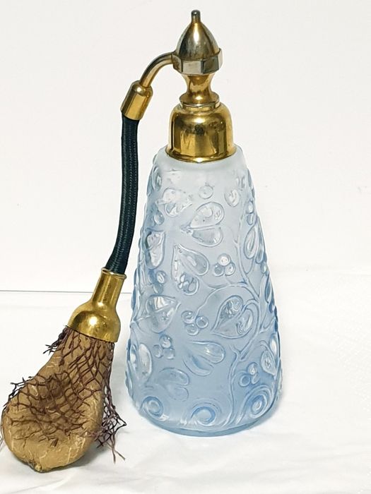 Maravilhoso antigo frasco de perfume francês  Julien Viard