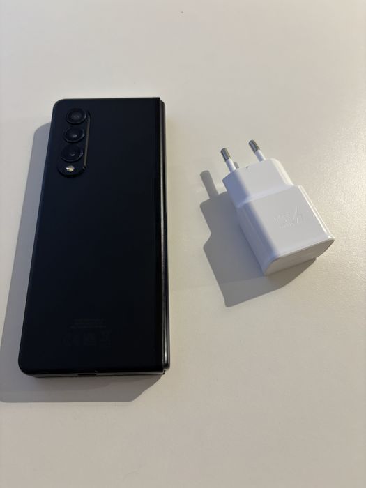 Samsung Galaxy Z Fold3 5G 256GB Preto – Ler Descrição