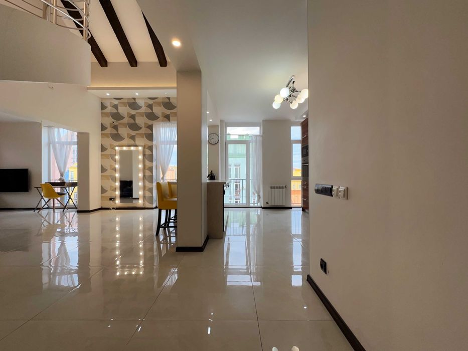 Трьохкімнатний Penthouse 110m2 в ЖК Комфорт Таун |м|Лівобережна