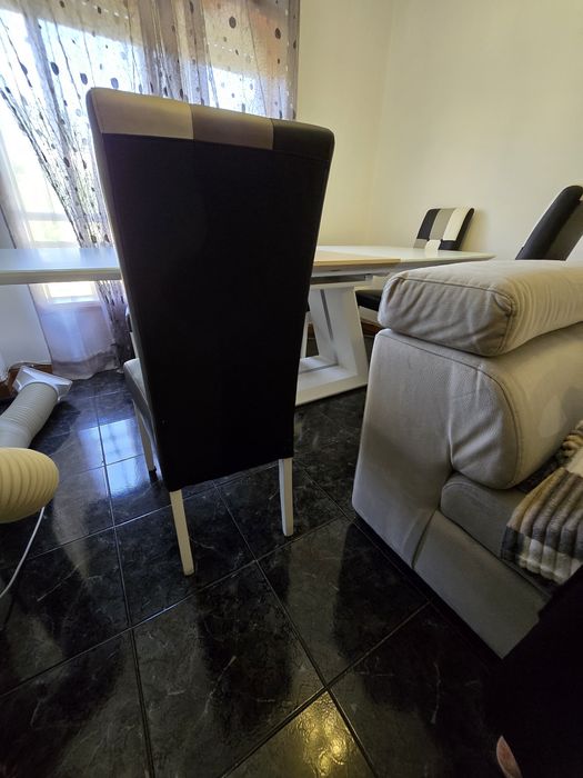 Conjunto De Mesa De Jantar Com 6 Cadeiras de Pele Sintética