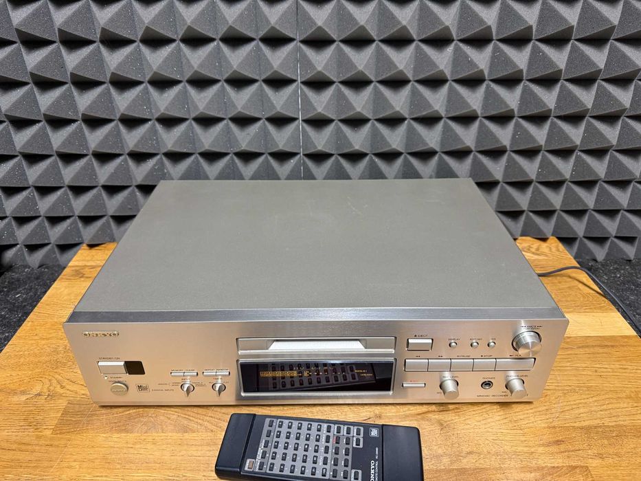 Odtwarzacz MINIDISC Onkyo MD-2521