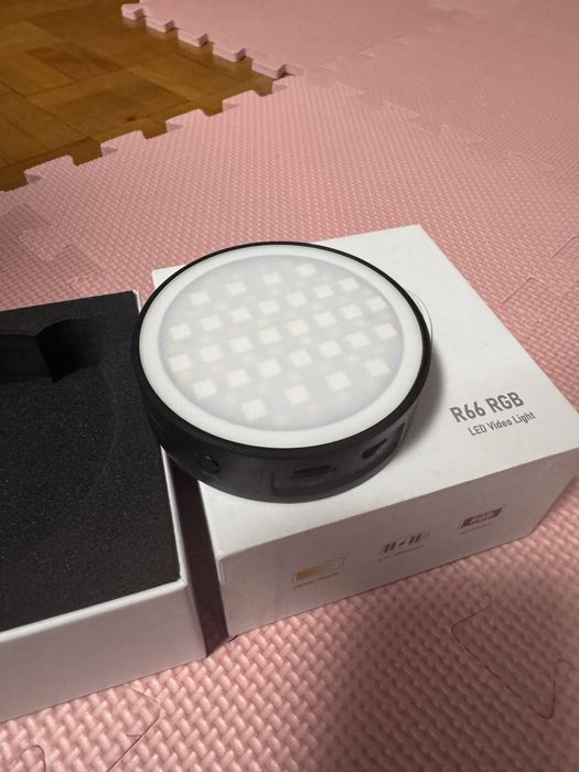 Ulanzi VIJIM R66 RGB  світло (відеосвітло) для зйомки / стрімів