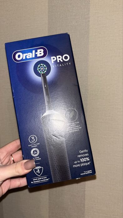 Зубна щітка електрична Oral-B Black