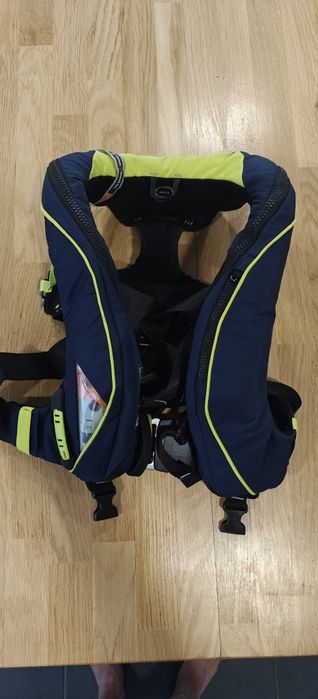 crewsaver lifejacket and Mob1 rescueMe