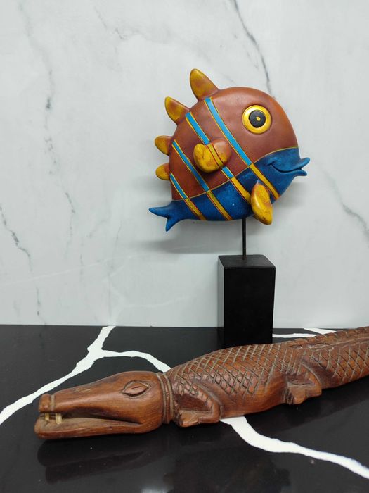 Peixe e crocodilo decorativo em madeira