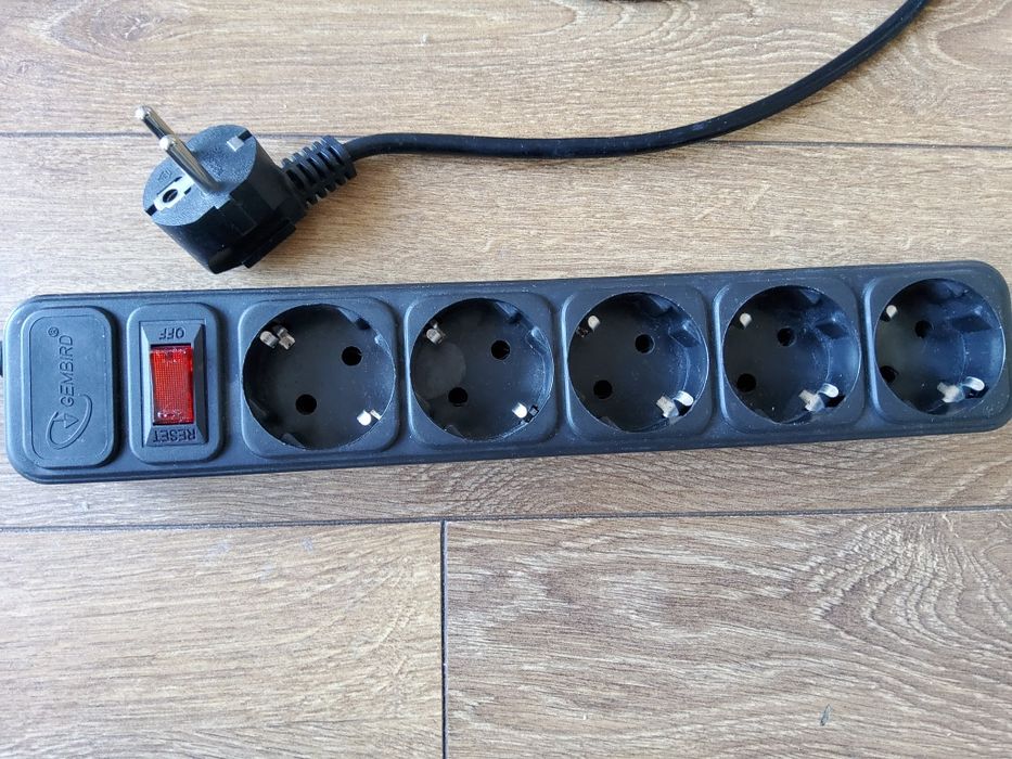 Мережевий фільтр, подовжувач, удлинитель GEMBIRD 5 розеток, 4,5 метри
