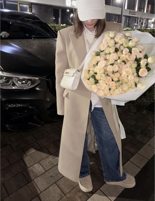 Бежеве пальто BAZHANE