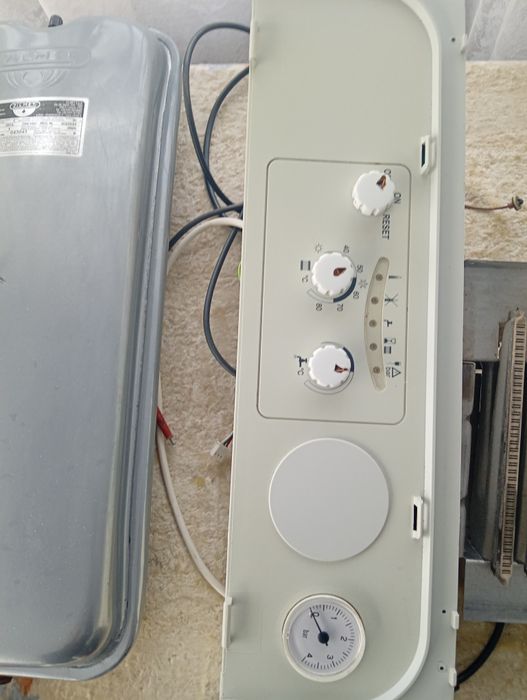 Запчастини до котла Ferroli DOMIcompact C24 димохідний, все справне
