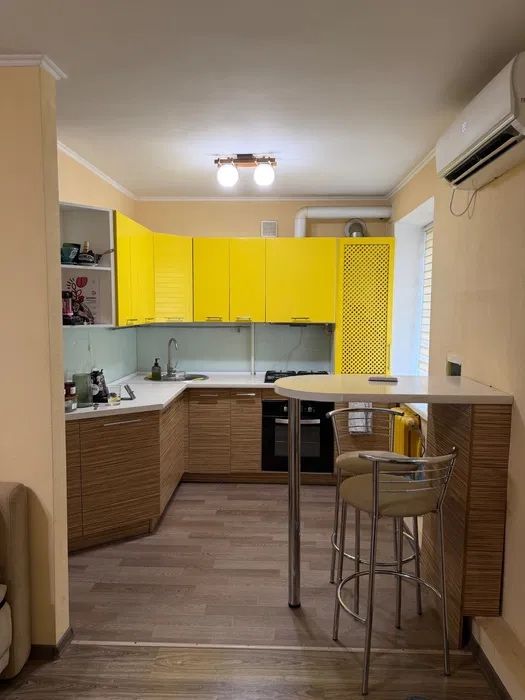 Продам 2 комн квартиру пр.Поля