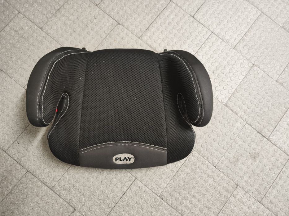 Assento elevatório com isofix em preto