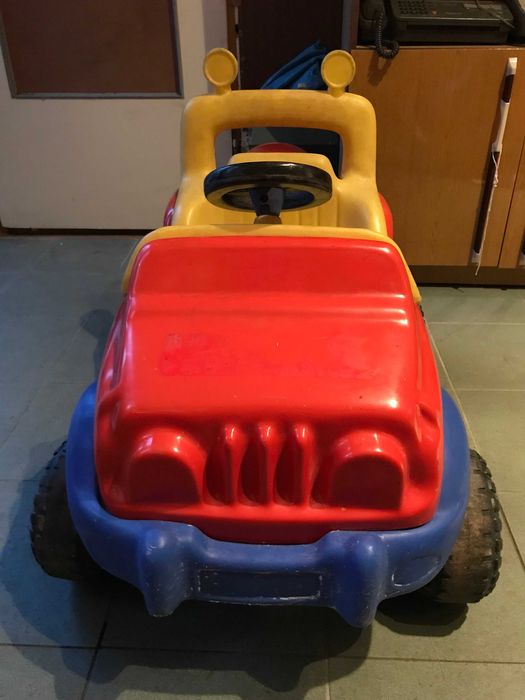 Samochód Jeep dla dziecka na akumulator