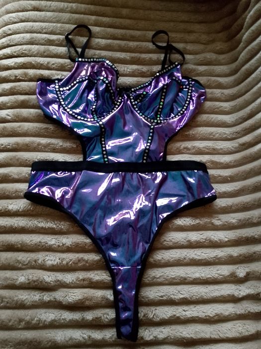 Body damskie z cekinami