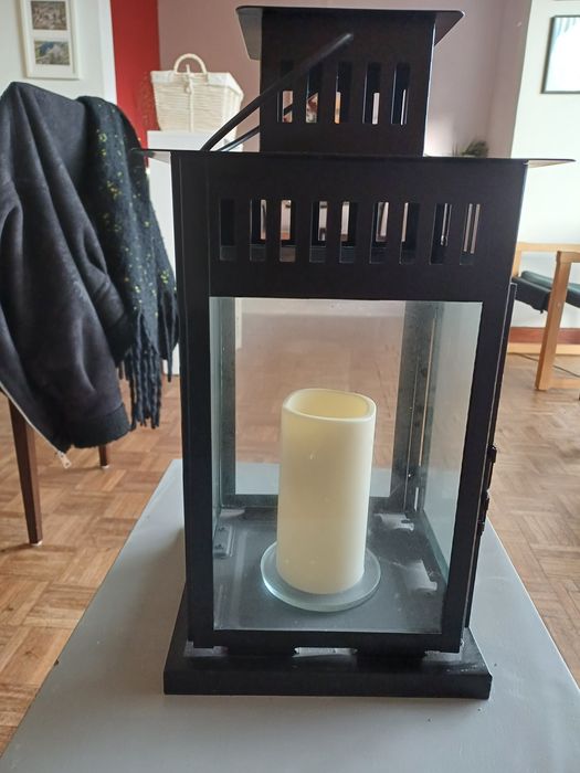 Lanterna para vela. Altura 44 cm. Ikea. Modelo borby. Como nova.