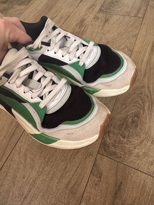 Стильні кросівки Puma для хлопчика підлітка