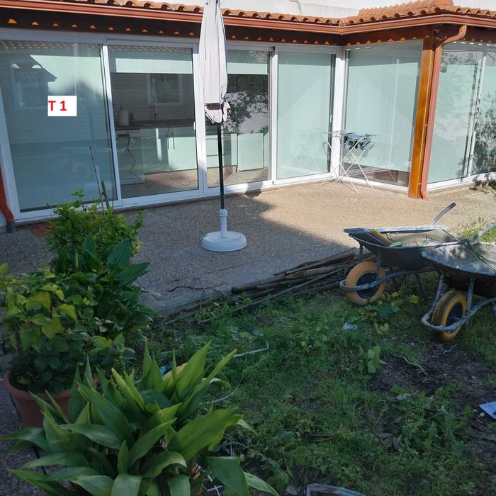 Aluguer Lazarim - Charneca de Caparica T1 e 2 T3 (condomínio)