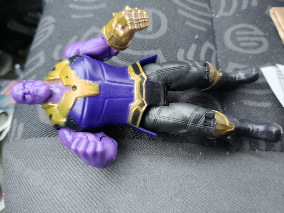 Figurka z uniwersum Marvela Tytan Thanos